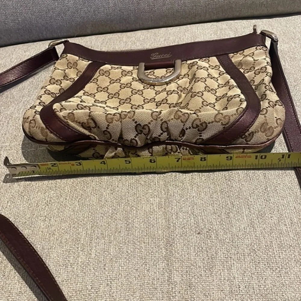 Gucci crossbody with original dustbag